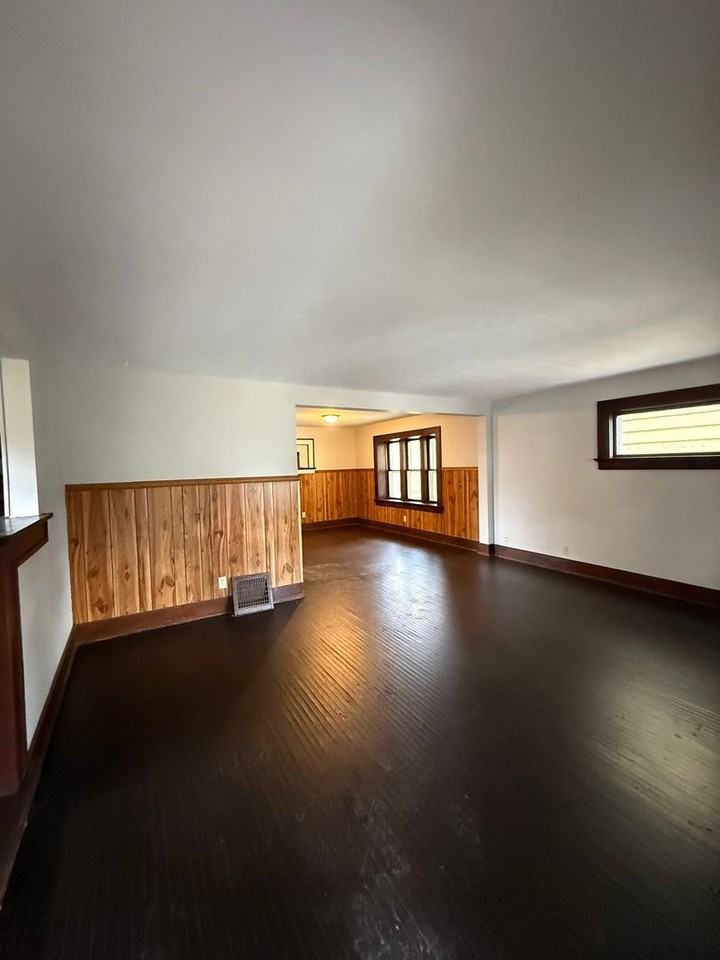 3417 Smith Street - Photo 2 of 11