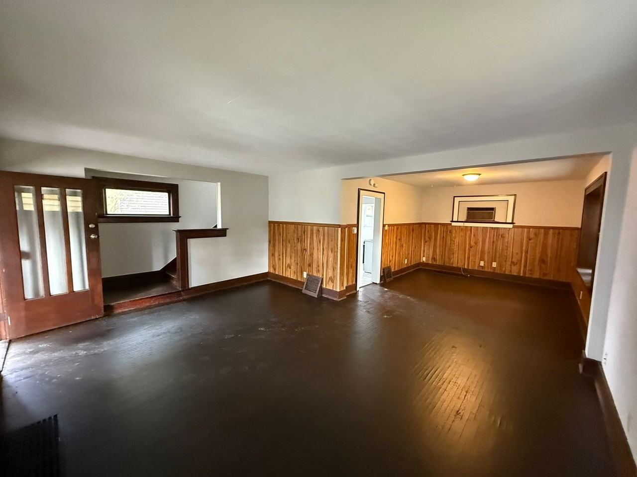 3417 Smith Street - Photo 4 of 11