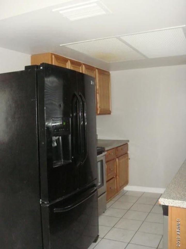 3315 W Loma Ln #4 - Photo 6 of 13