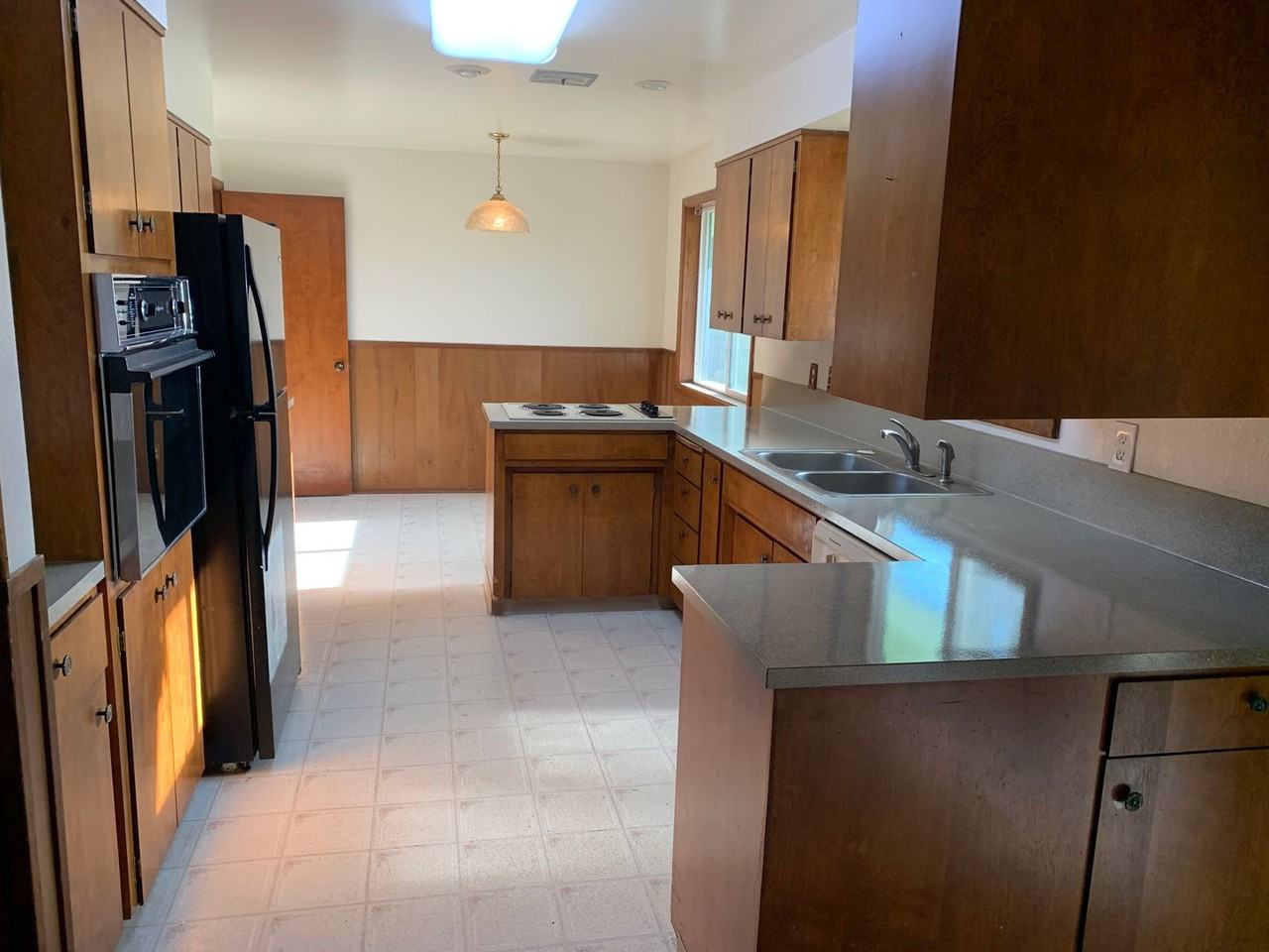 1240 Western Ave - Photo 2 of 13