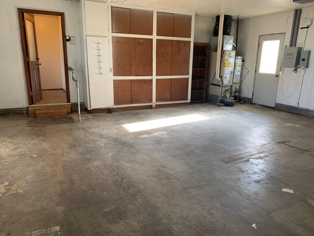 1240 Western Ave - Photo 6 of 13