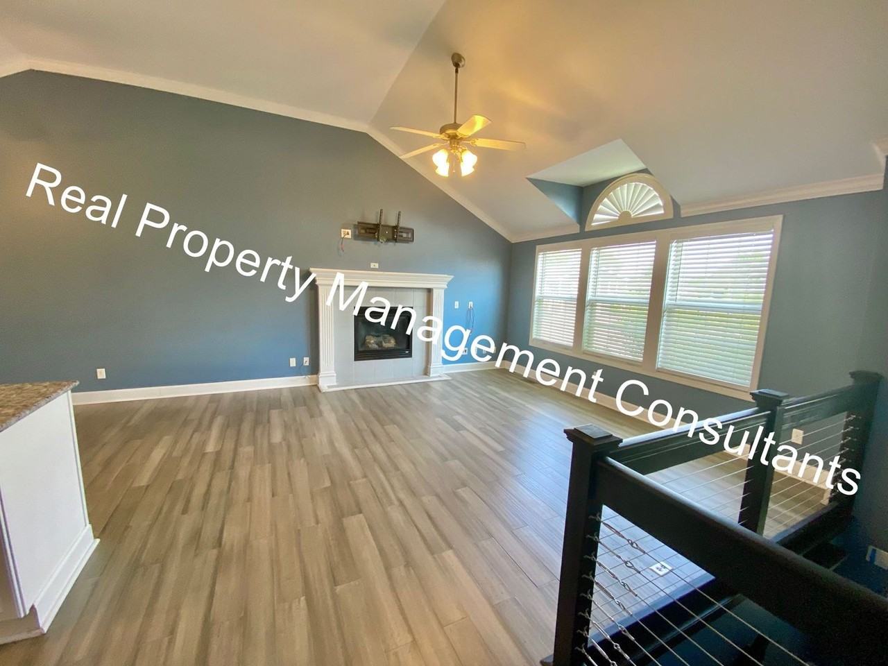 2106 Patti Ln - Photo 3 of 29