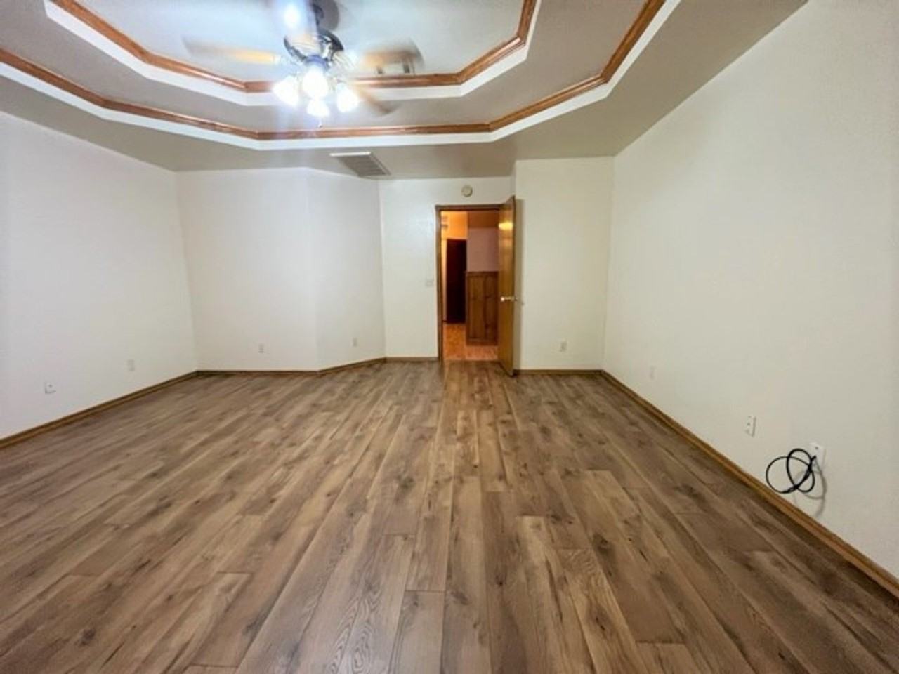 8104 Eagle Cir - Photo 4 of 24