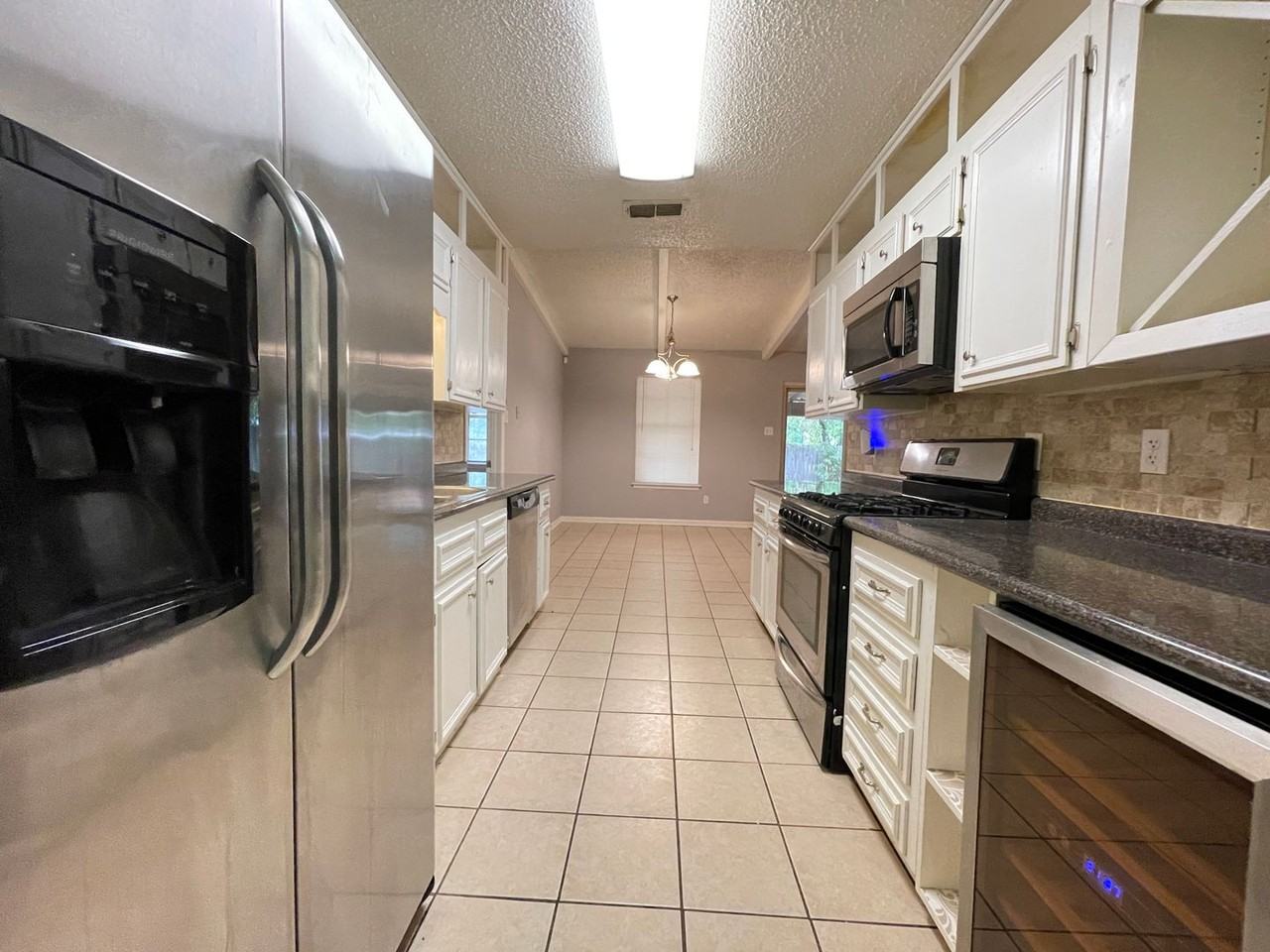 1404 E Vardeman Ave - Photo 7 of 23