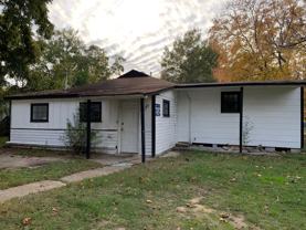 6001 Canal Blvd - Photo 1 of 1