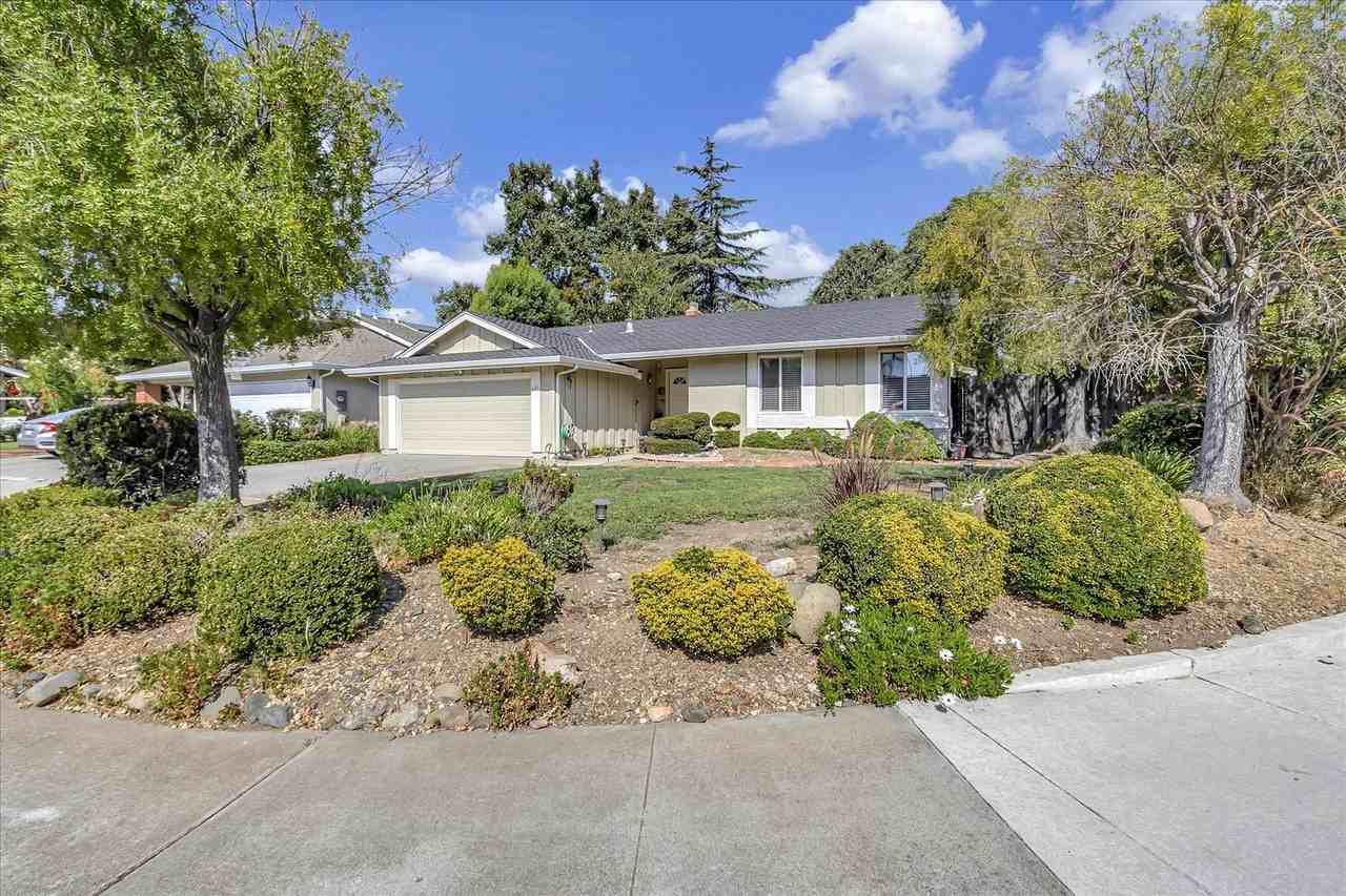 821 Figwood Ct - Photo 6 of 48
