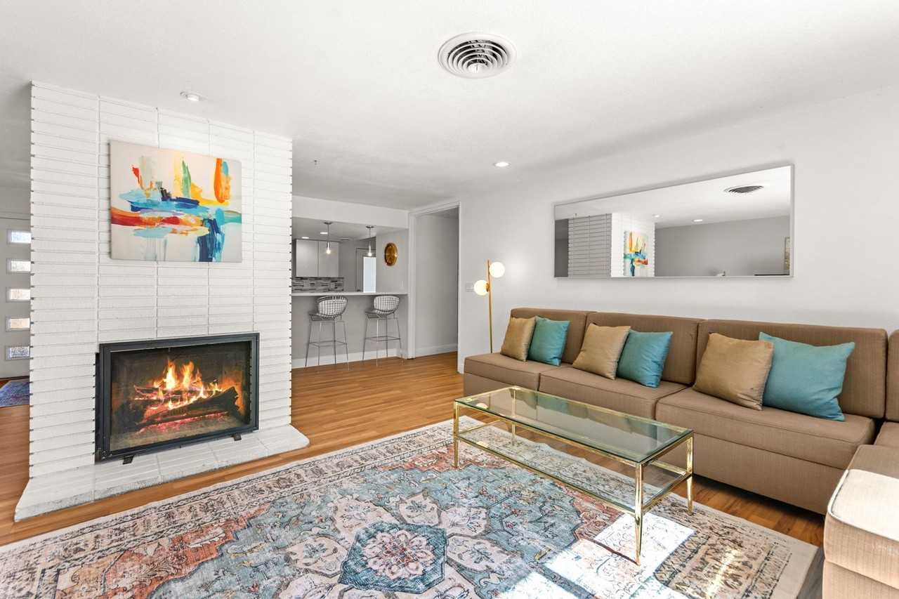 1531 Commanche Dr - Photo 3 of 50
