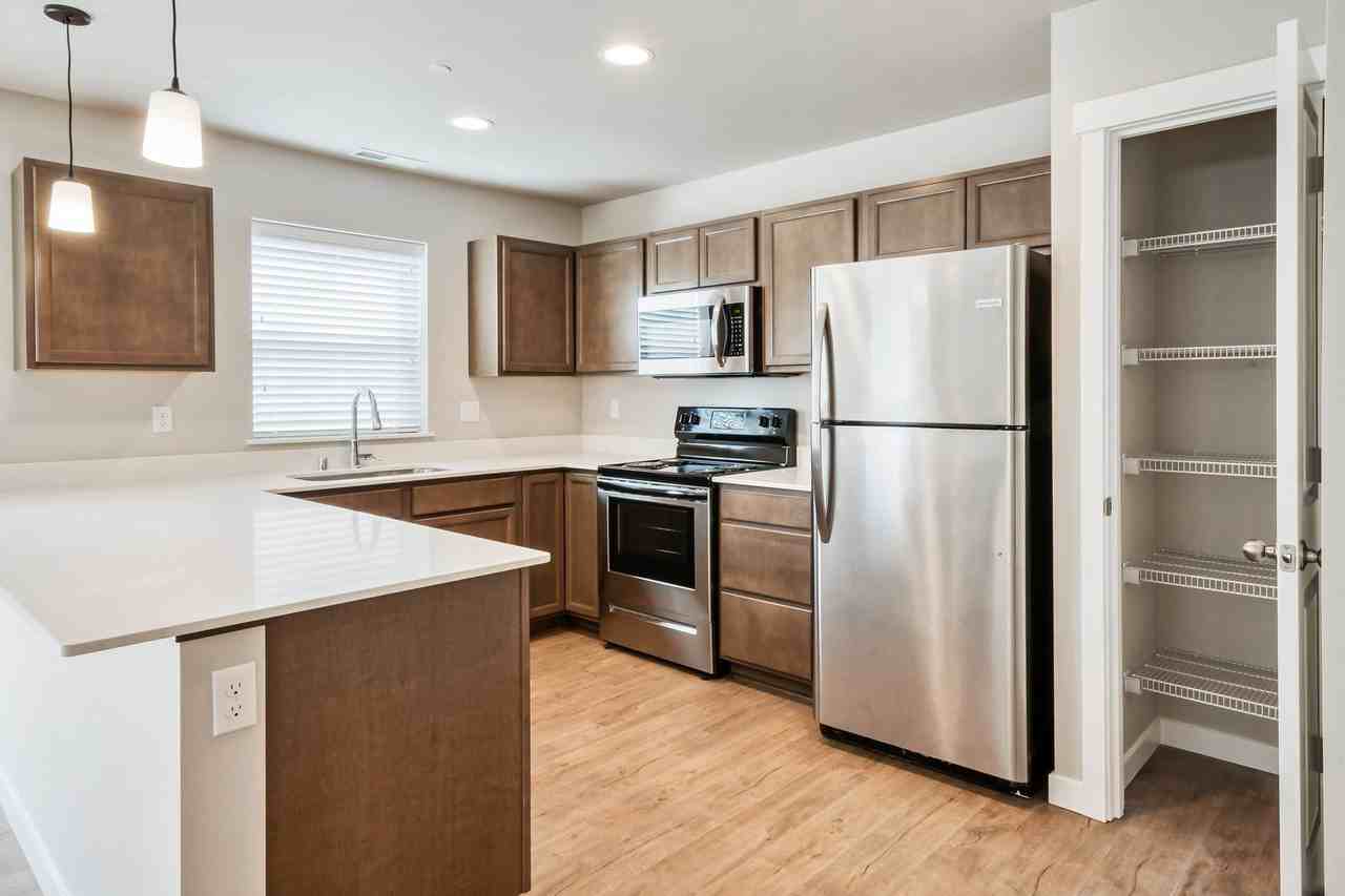 8415 63rd Street Northeast - Photo 4 of 20