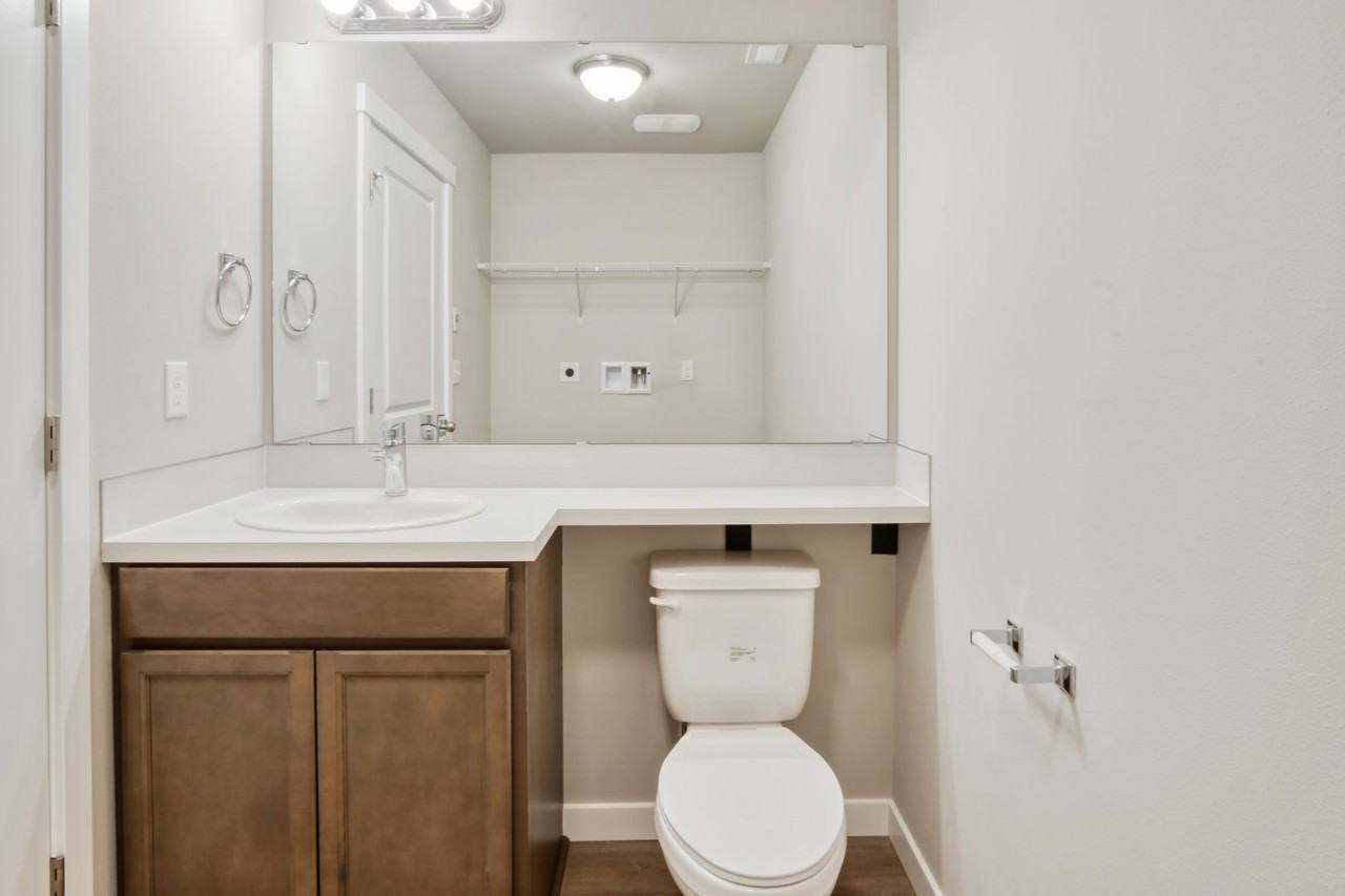 8415 63rd Street Northeast - Photo 5 of 20