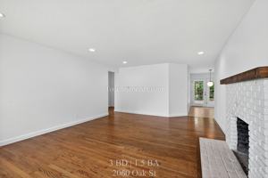 featured image of 2060 Oak St