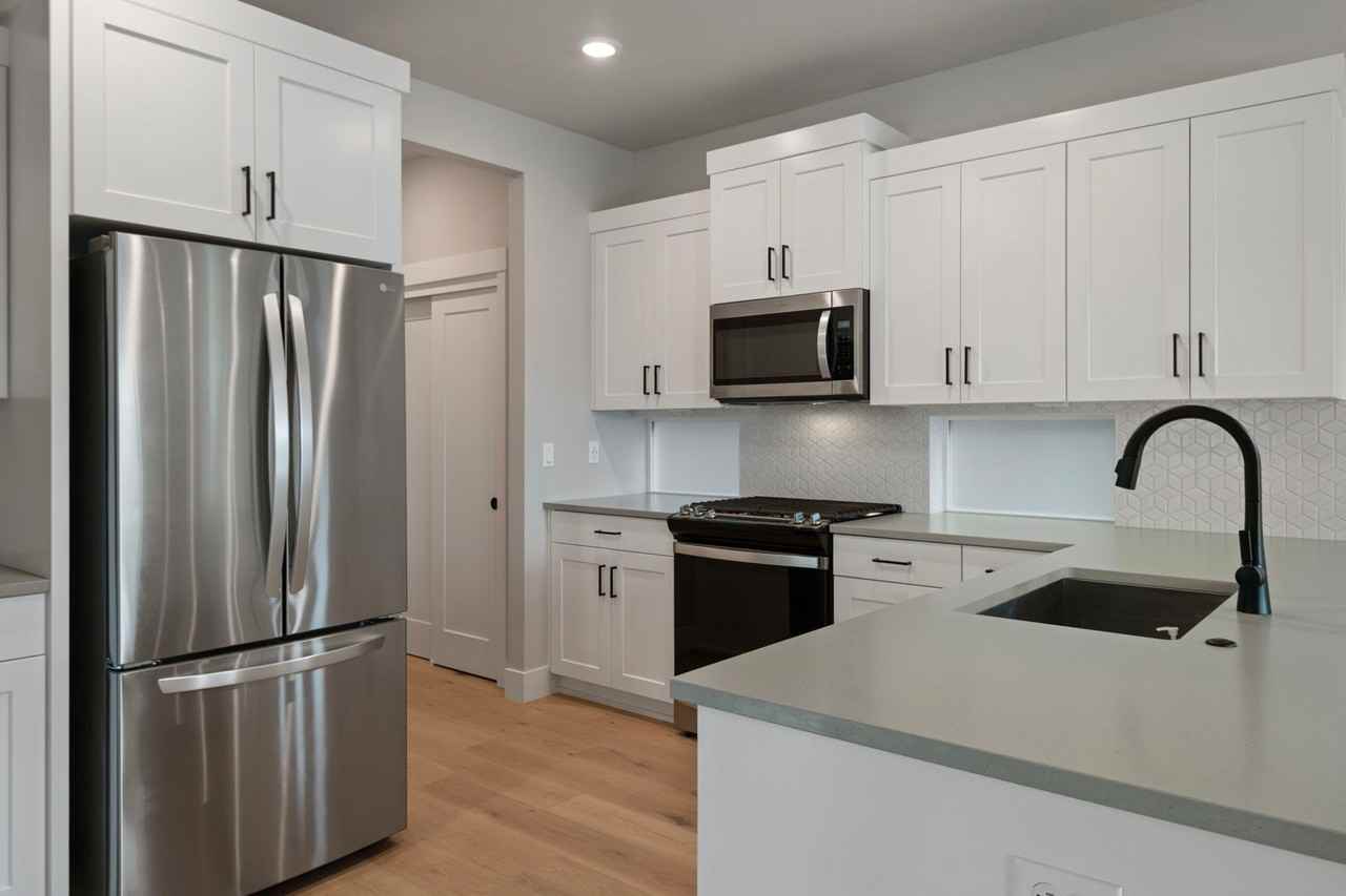 20852 Se Denver Dr - Photo 5 of 27