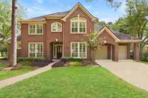 featured image of 1915 Lytham Ln