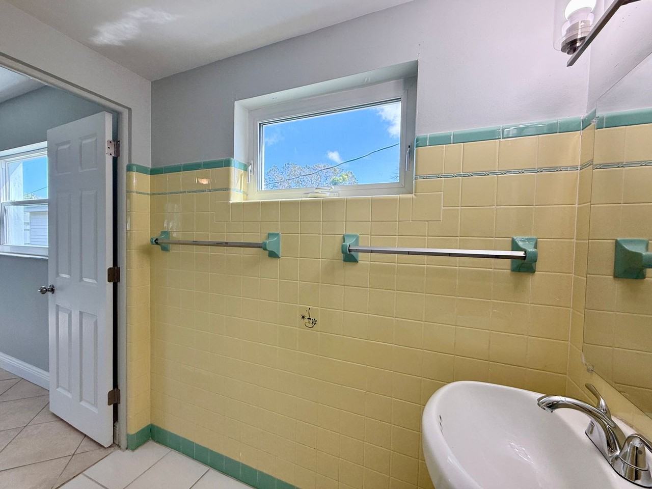 2001 Saint George Dr - Photo 7 of 25