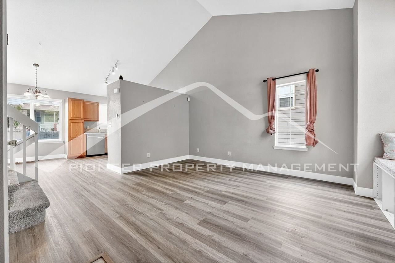 19860 E Caspian Cir - Photo 3 of 22