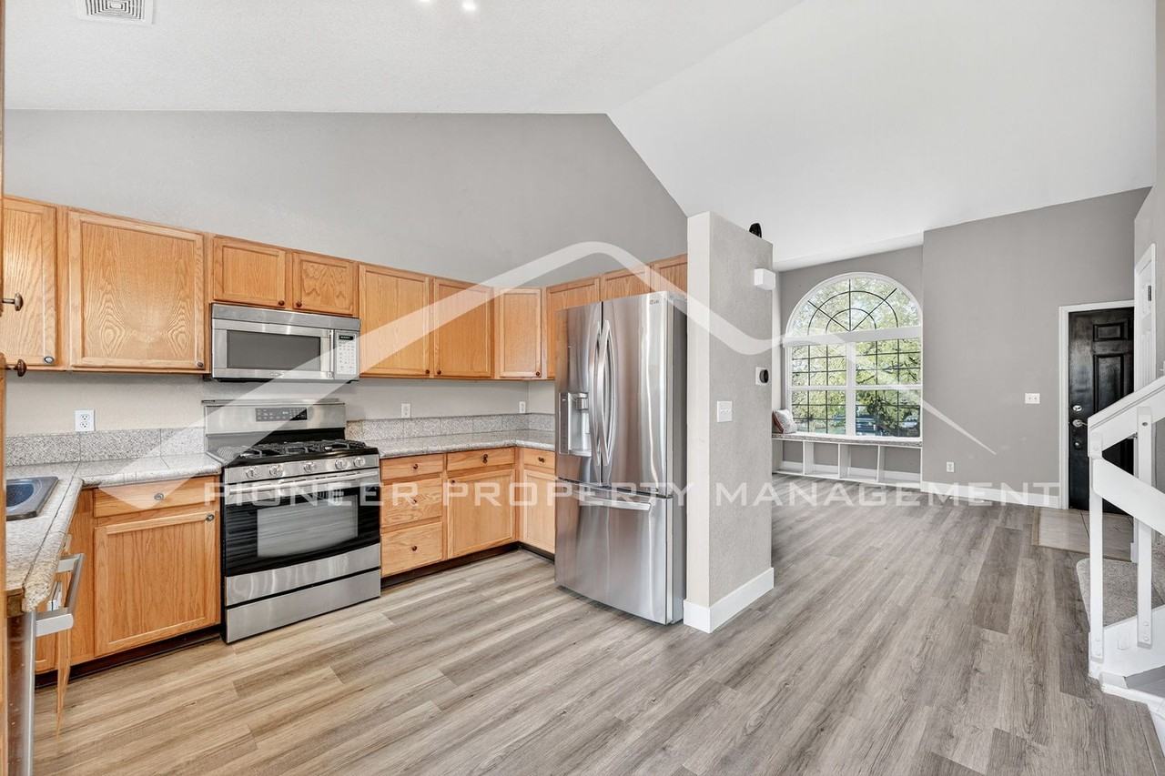 19860 E Caspian Cir - Photo 7 of 22