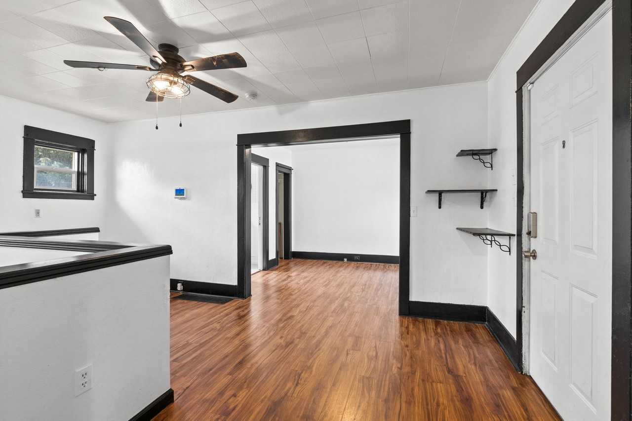 2624 East Boone Avenue - Photo 6 of 20