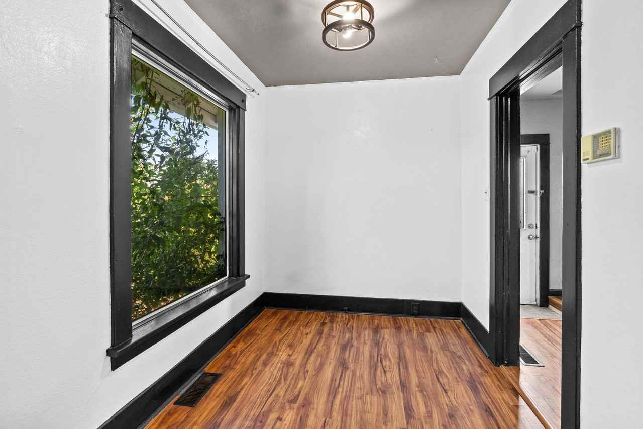 2624 East Boone Avenue - Photo 7 of 20