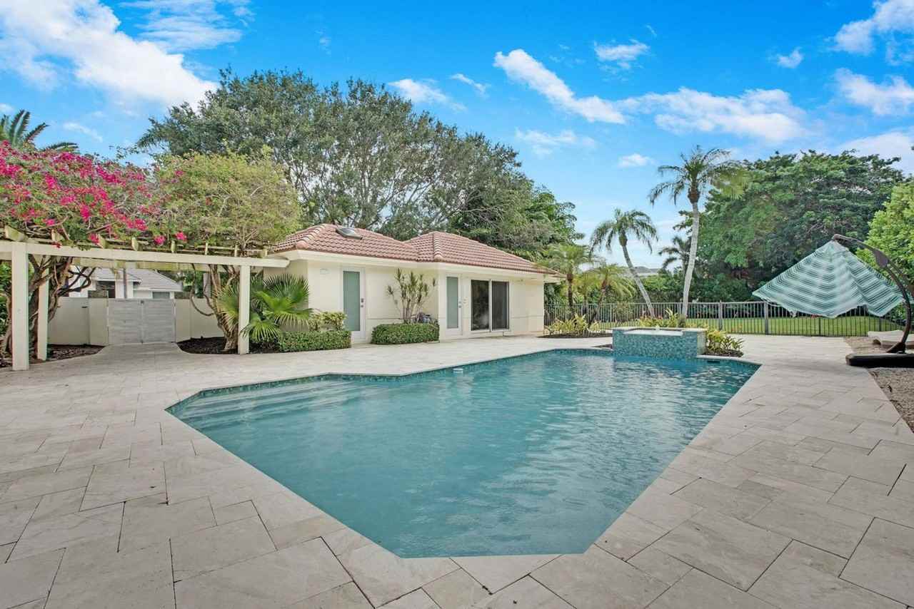 7351 Valencia Drive - Photo 3 of 33