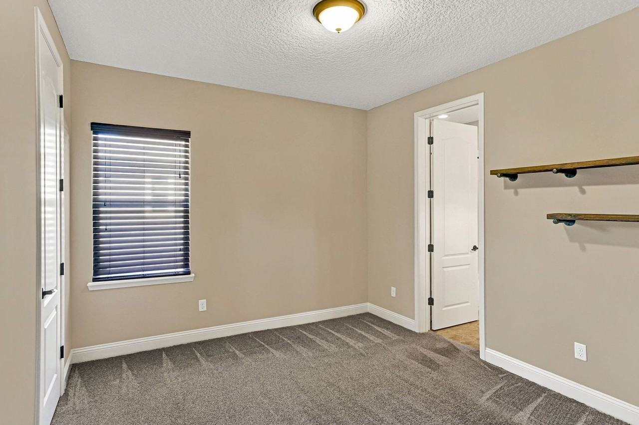 1637 Fenton Avenue - Photo 7 of 30