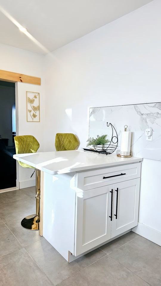 Hollywood Avenue - Photo 2 of 13