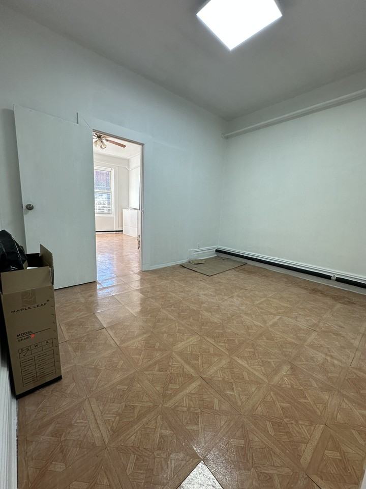 8811 Jamaica Ave #2 - Photo 2 of 7