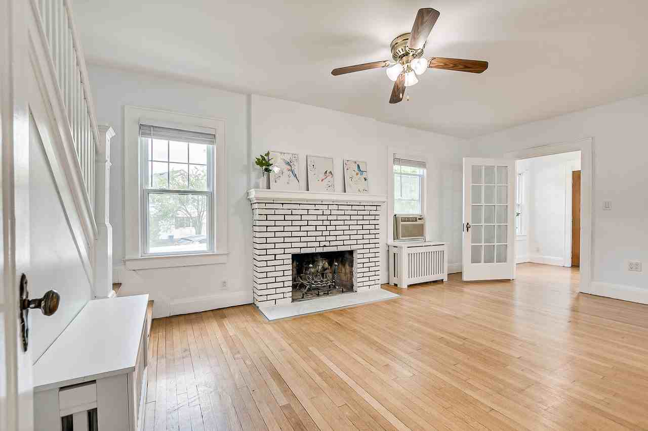 364 Brightwood Ave #NA - Photo 4 of 24