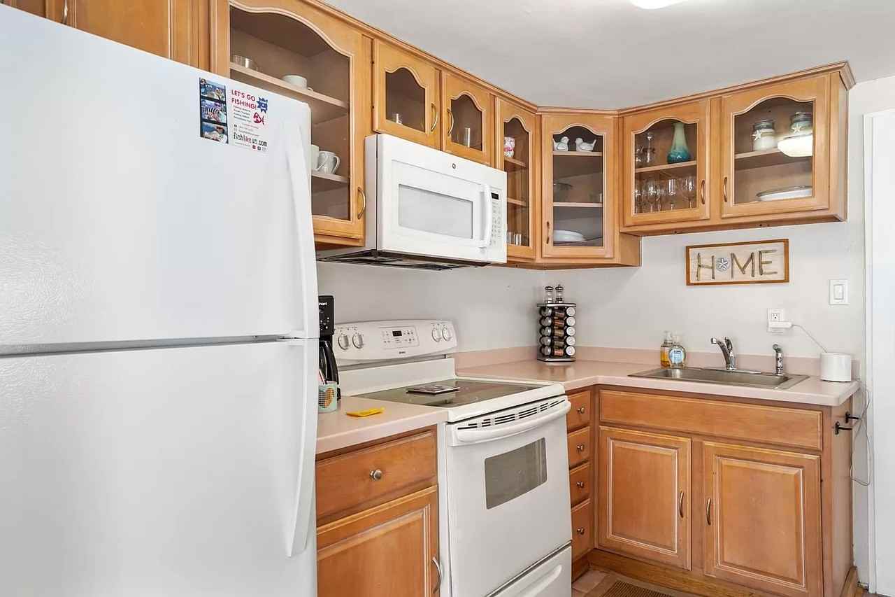 3516 Gulf Boulevard #1-2 - Photo 7 of 26