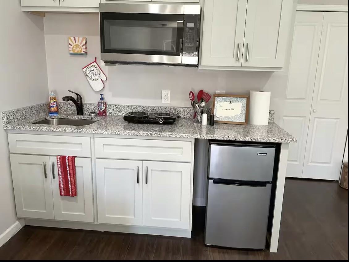 335 Givens Ave #B - Photo 2 of 10