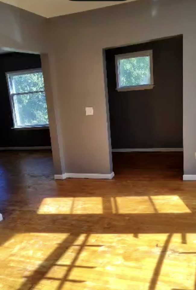 312 E Townsend St #312 - Photo 4 of 18