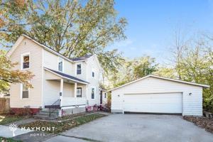 featured image of 2326 Oakdale Ave