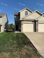 featured image of 2211 Sw Burning Wood Ln #2-1