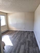 250 250 - Photo 1 of 1