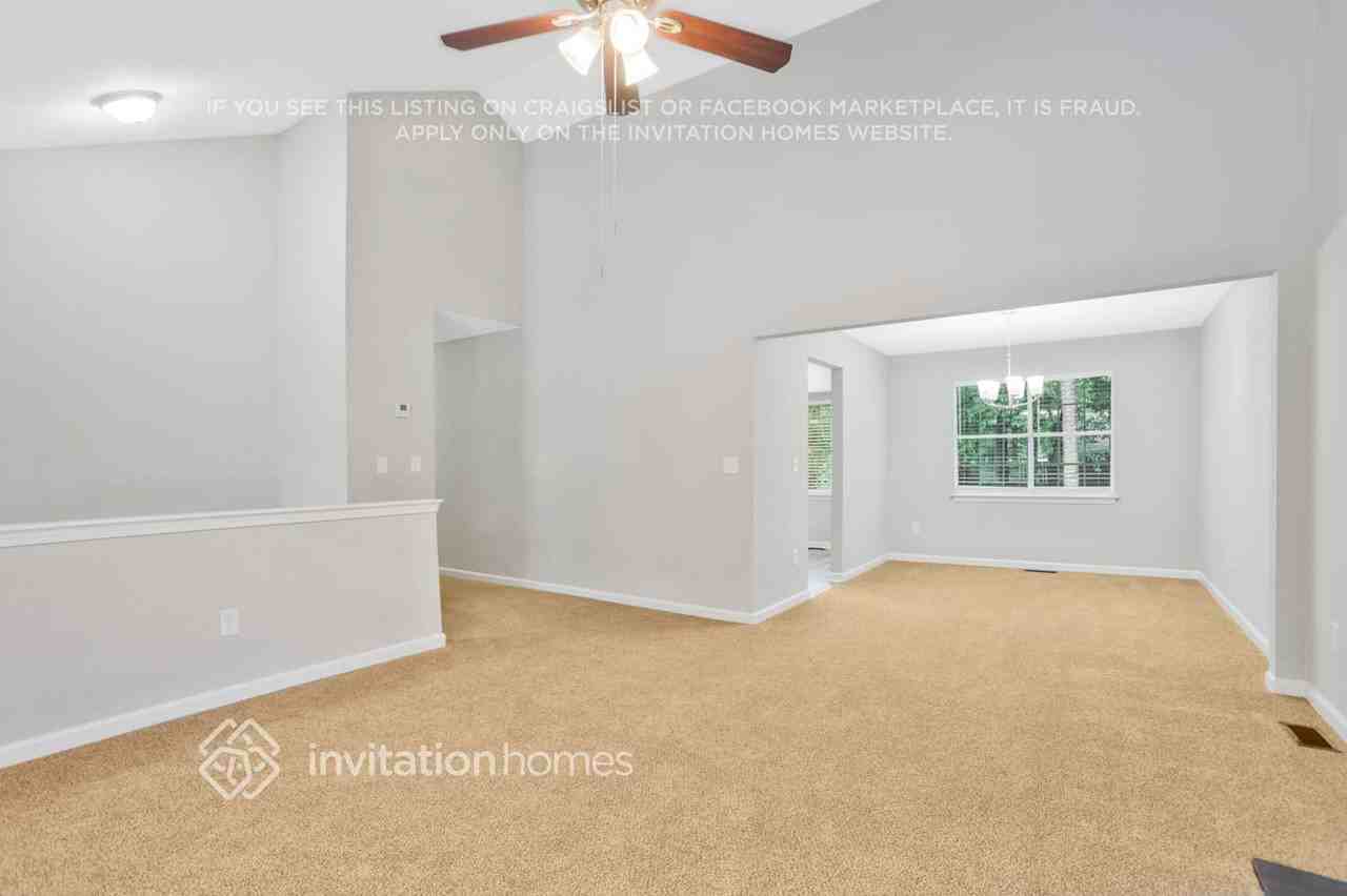 987 Fox Valley Trail - Photo 2 of 21