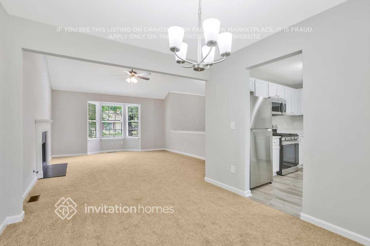 987 Fox Valley Trail - Photo 5 of 21