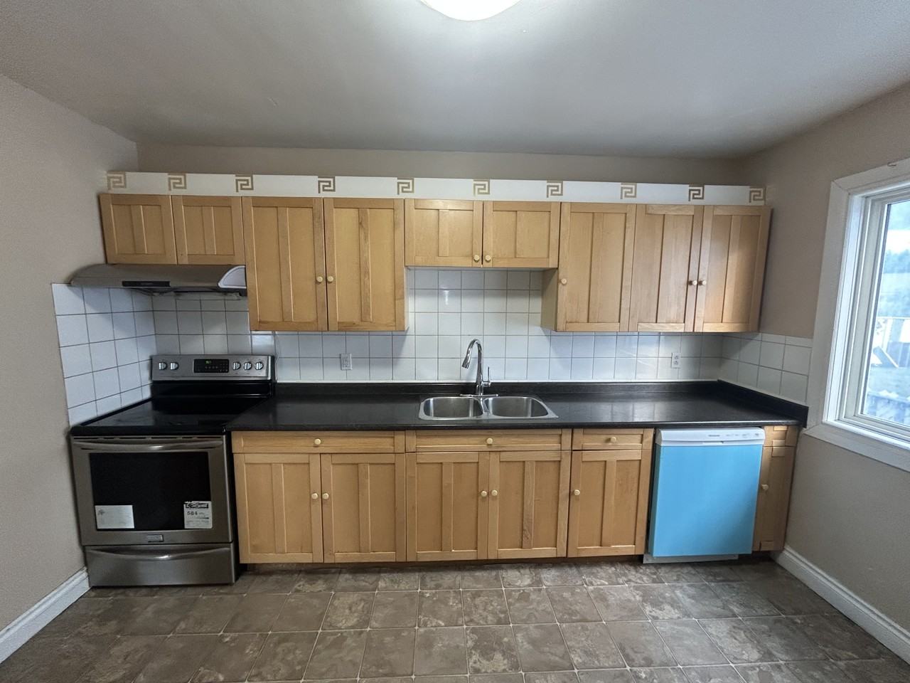 99 Thorndale Avenue - Photo 7 of 50