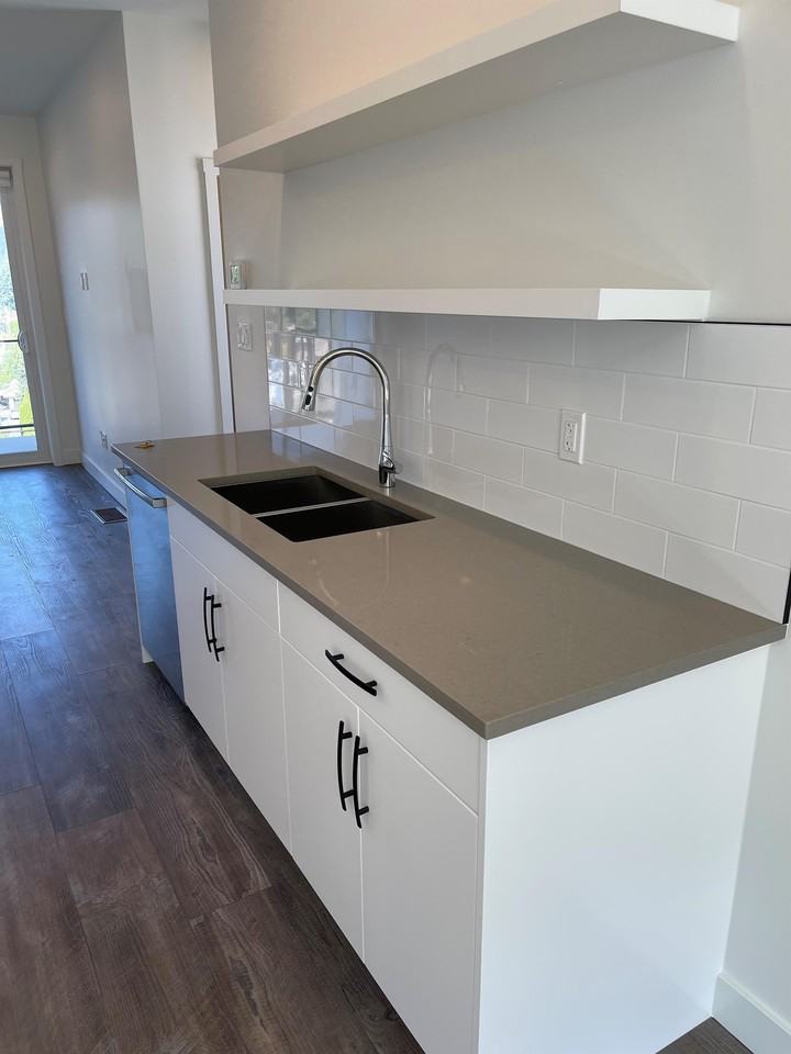 1167 Pullman Close #1 - Photo 5 of 14