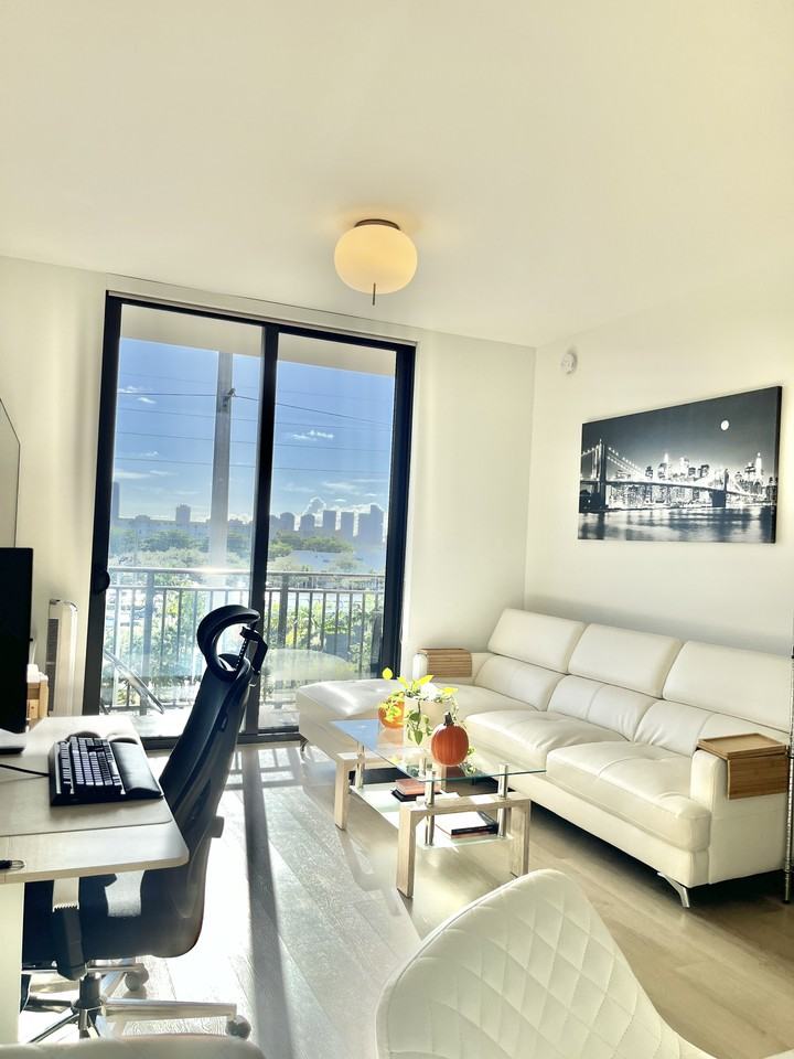 2555 Northeast 179th Street - Photo 3 of 11