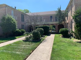 featured image of 325 W High St