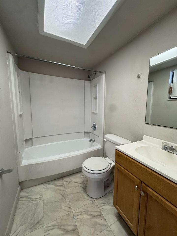 1260 E 113th Ave - Photo 3 of 11
