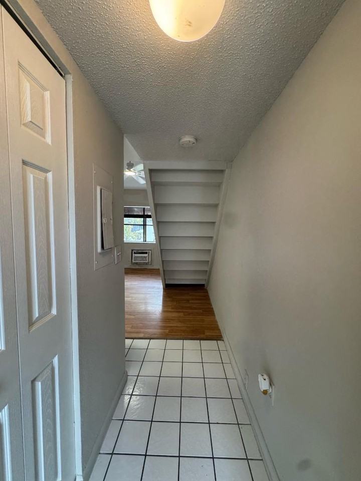 1260 E 113th Ave - Photo 4 of 11