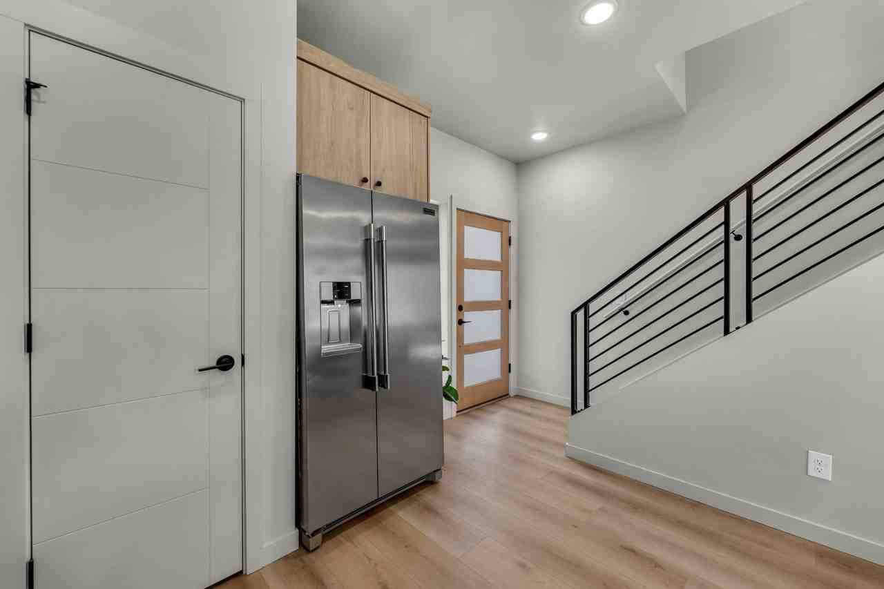 9909 Ne 46th Ct - Photo 6 of 20
