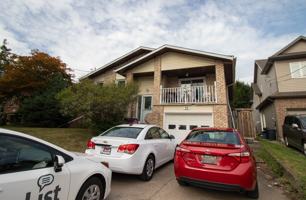 featured image of 73 Carleton St N