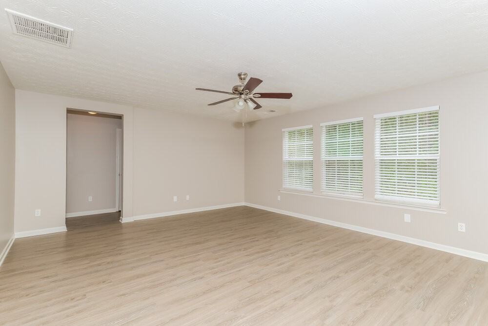 5716 Sable Way - Photo 5 of 17