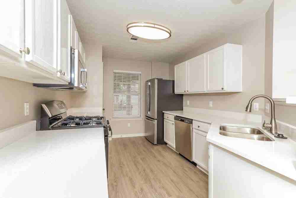 5716 Sable Way - Photo 6 of 17