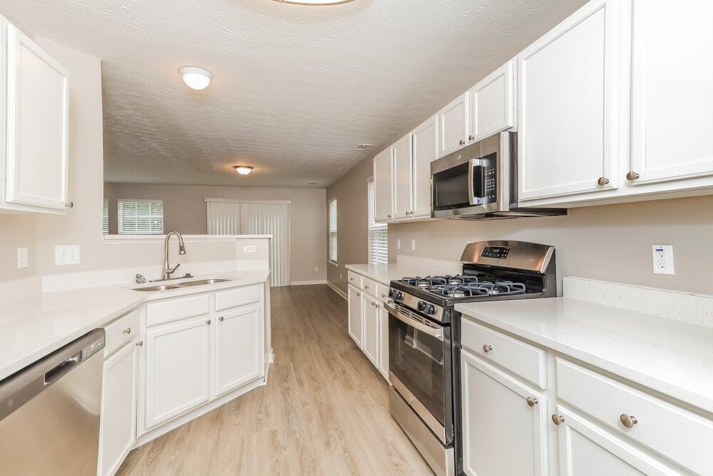 5716 Sable Way - Photo 7 of 17