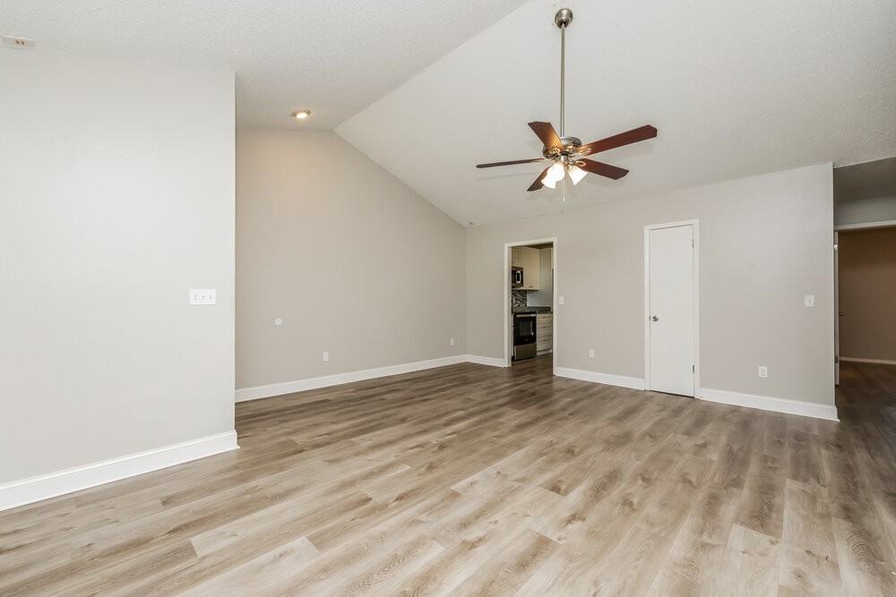 3308 Laurel Dale Drive - Photo 3 of 16