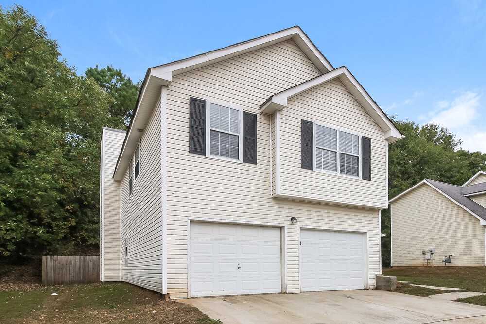 2915 Russ Ln - Photo 5 of 17