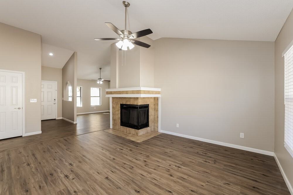 4218 W Creedance Blvd - Photo 4 of 16