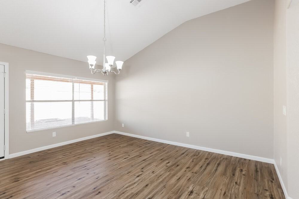 4218 W Creedance Blvd - Photo 5 of 16