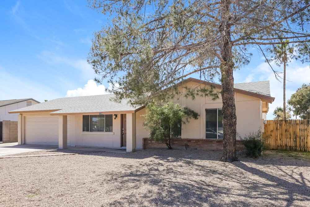 7209 West Carol Avenue - Photo 3 of 16